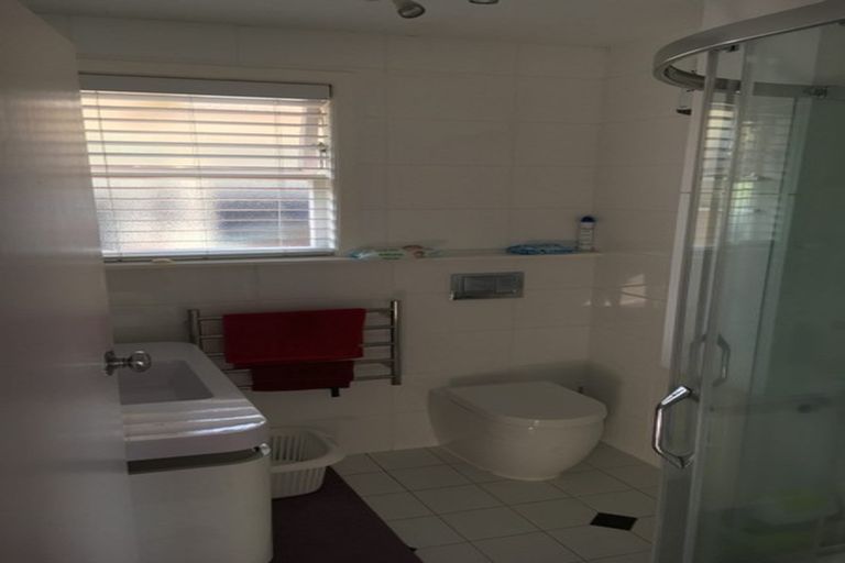 Photo of property in 1/449 Beach Road, Mairangi Bay, Auckland, 0630