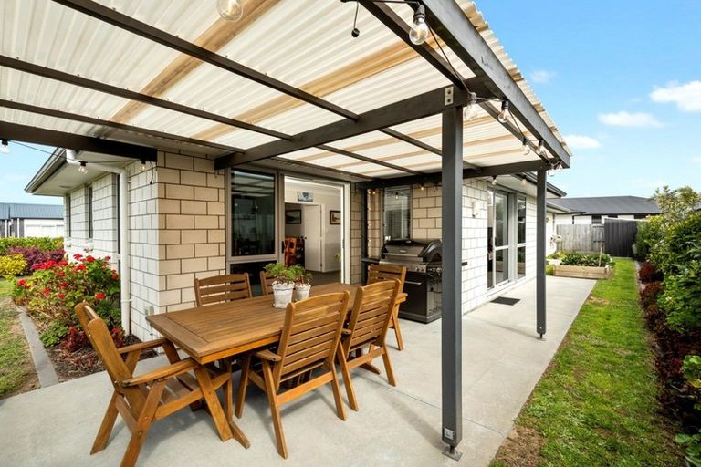 Photo of property in 22 Kohekohe Road, Papamoa Beach, Papamoa, 3118