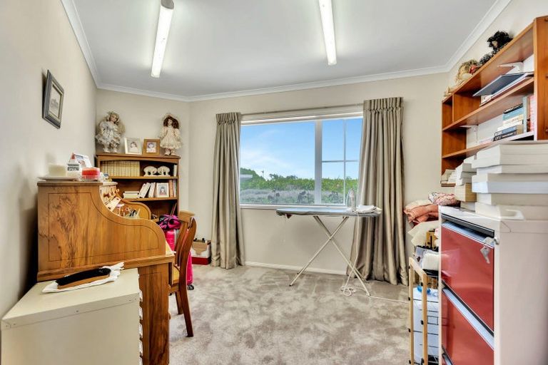 Photo of property in 432a Mangorei Road, Highlands Park, New Plymouth, 4312