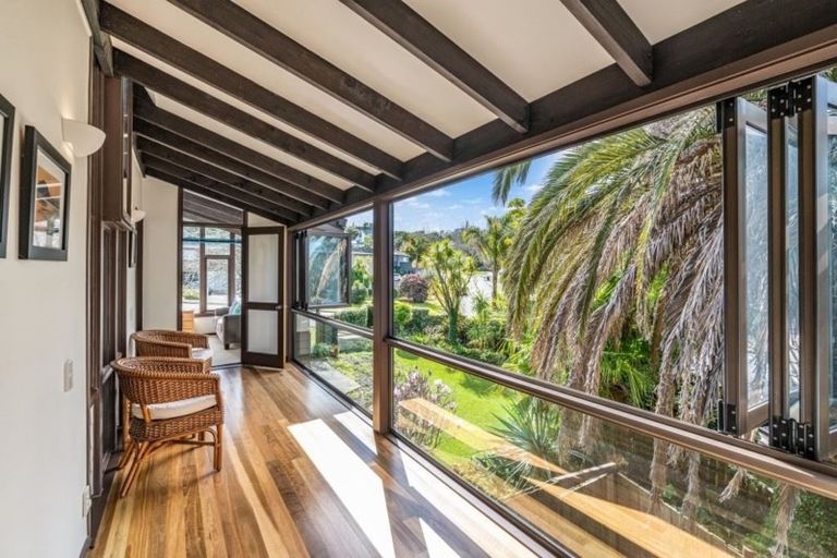 Photo of property in 18 Amante Crescent, Mairangi Bay, Auckland, 0630