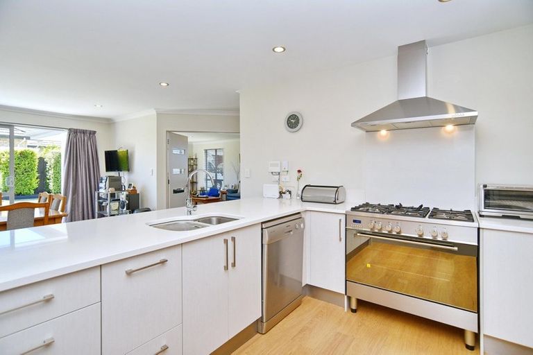 Photo of property in 7 Wairepo Close, Rangiora, 7400