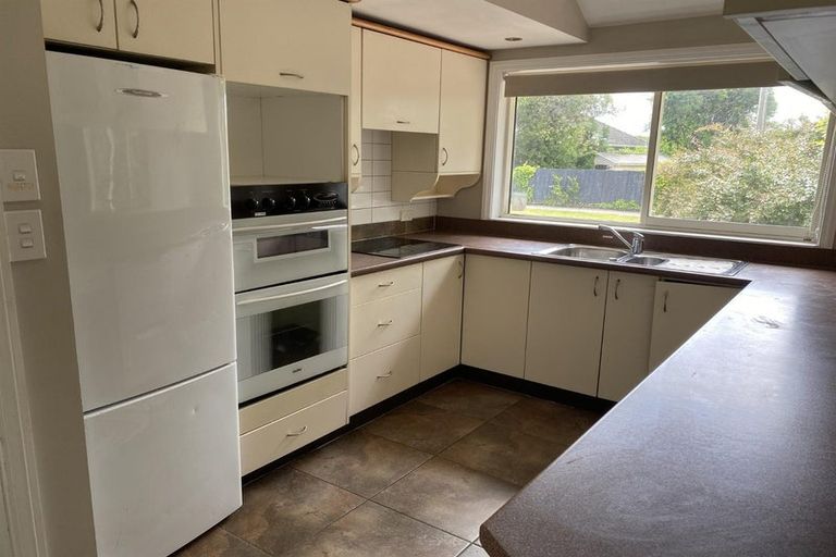 Photo of property in 1 Piko Crescent, Riccarton, Christchurch, 8041