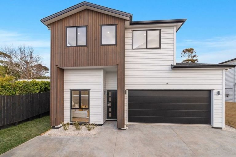 Photo of property in 31c Weatherly Road, Torbay, Auckland, 0630