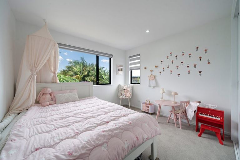 Photo of property in 26 Eileen Newey Place, Henderson, Auckland, 0612