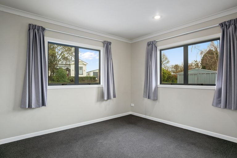 Photo of property in 2 Knox Place, Leamington, Cambridge, 3432