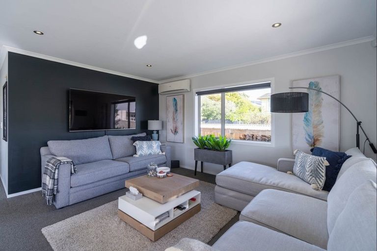 Photo of property in 120 Main Road, Waikanae, 5036