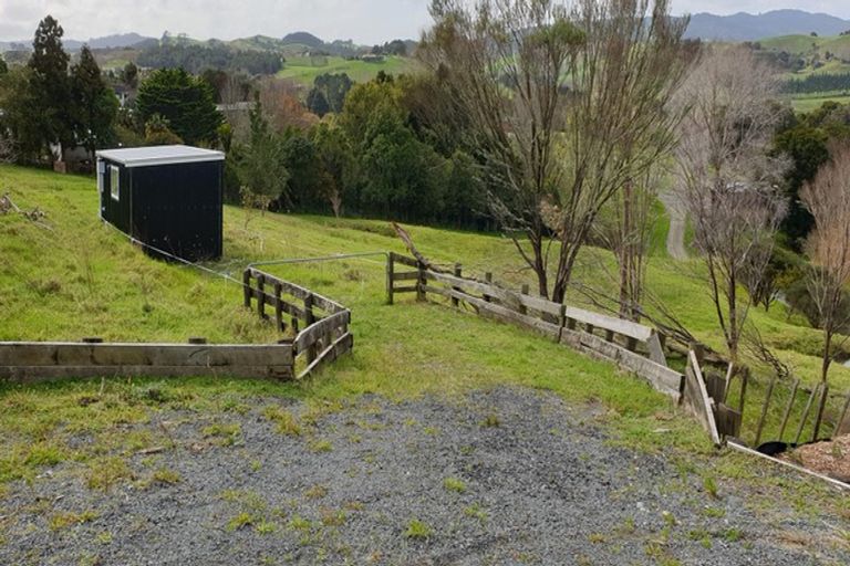 Photo of property in 79 Gorge Road, Maungaturoto, 0520