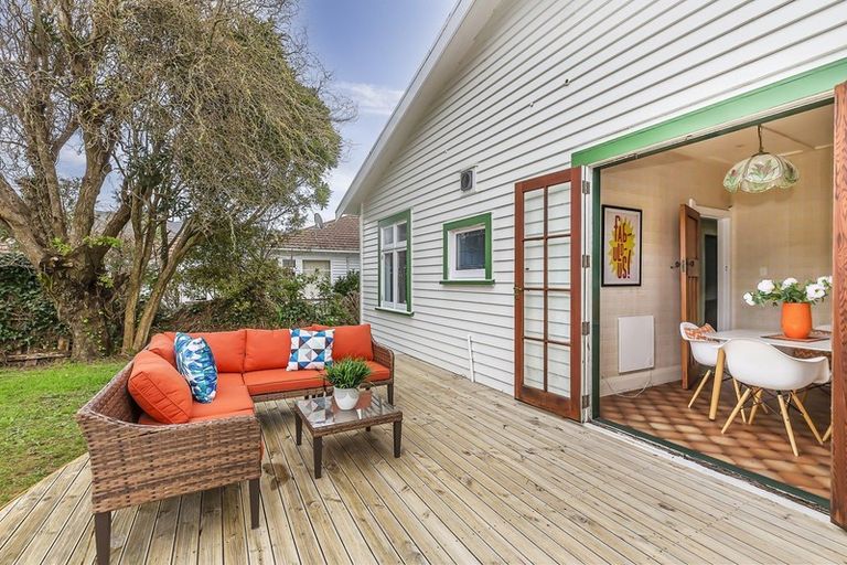 Photo of property in 33 Ranelagh Street, Karori, Wellington, 6012