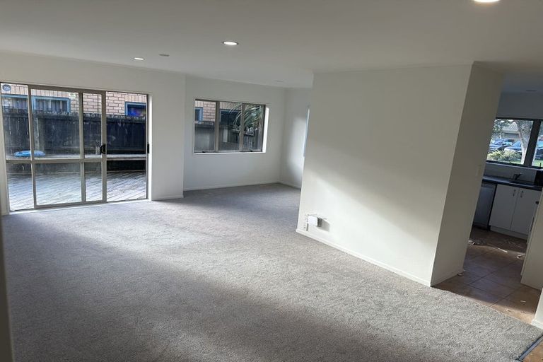 Photo of property in 52 Waimahia Avenue, Weymouth, Auckland, 2103