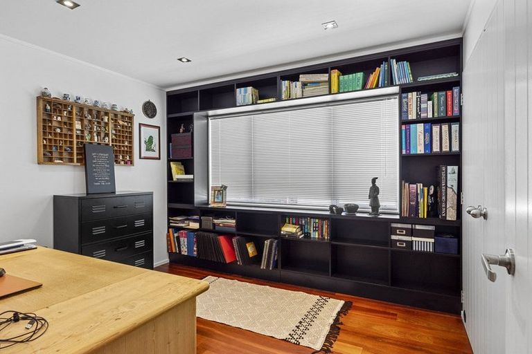 Photo of property in 10 Arthur Street, Hawera, 4674