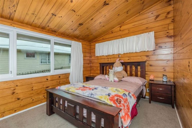 Photo of property in 29 Derrick Road, Kawakawa, 0210