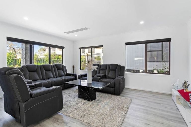 Photo of property in 7 Juvena Place, Clover Park, Auckland, 2019