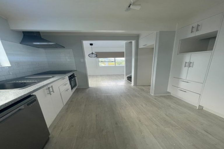 Photo of property in 27 Springtime Crescent, Stanmore Bay, Whangaparaoa, 0932