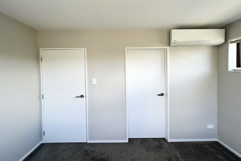 Photo of property in 6b St Catherine Crescent, West Harbour, Auckland, 0618