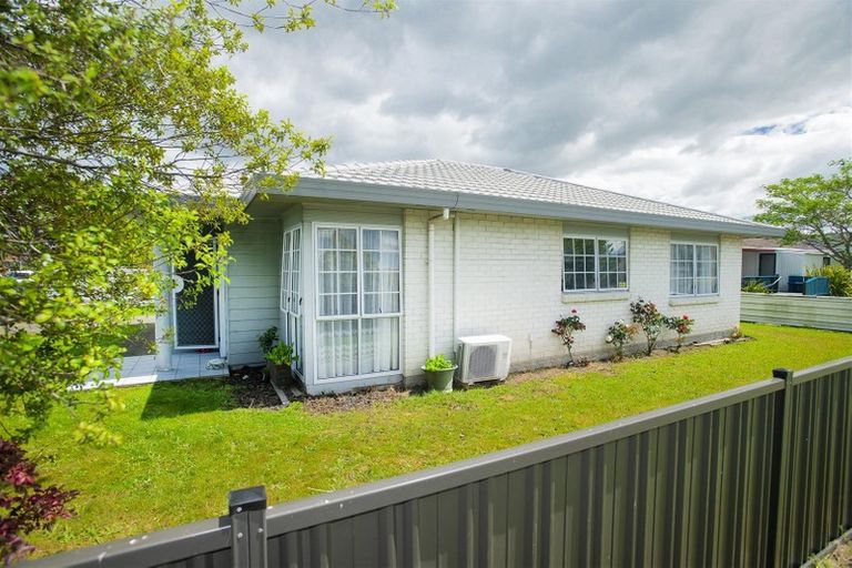 Photo of property in 20 Charles Street, Riverdale, Gisborne, 4010