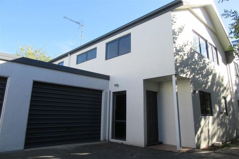 Photo of property in 4/56 London Street, Richmond, Christchurch, 8013