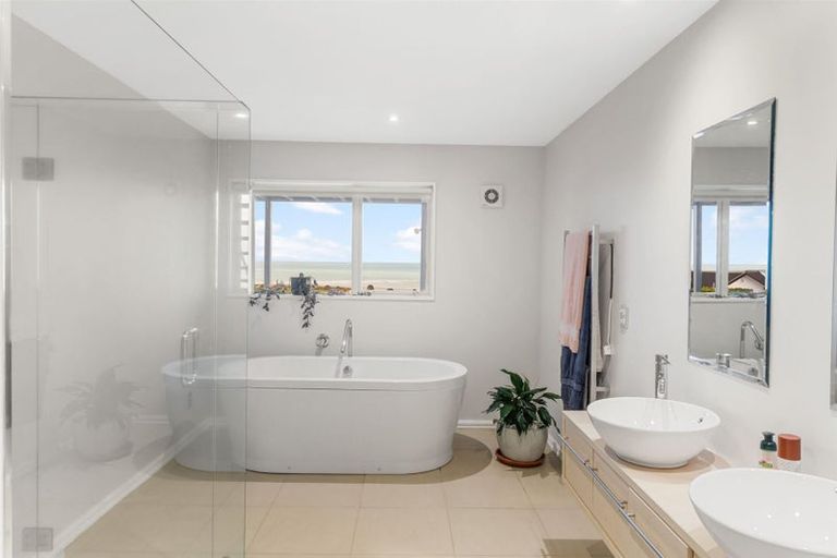 Photo of property in 79 Glenstrae Road, Redcliffs, Christchurch, 8081