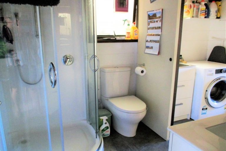 Photo of property in 16 Pohutukawa Drive, Opunake, 4616