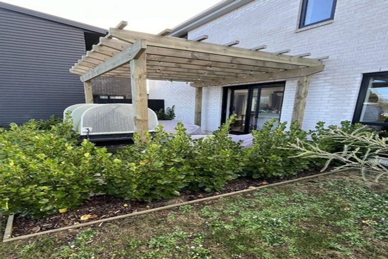 Photo of property in 38 Miromiro Street, Broomfield, Christchurch, 8042