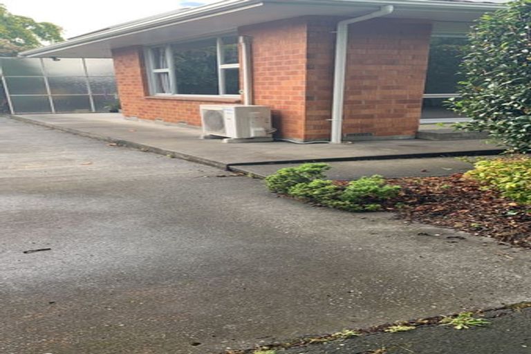 Photo of property in 1/27 Thorrington Road, Cashmere, Christchurch, 8022