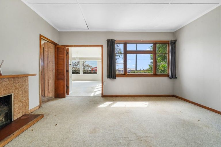 Photo of property in 159 Tukapa Street, Westown, New Plymouth, 4310