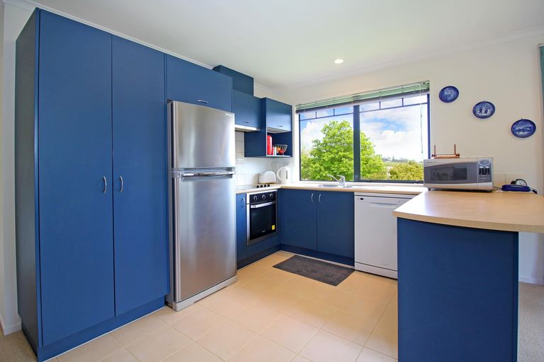 Photo of property in 13 Four Oaks Place, Pukekohe, 2120
