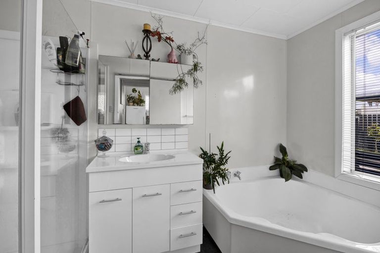 Photo of property in 22 Mahoe Street, Inglewood, 4330