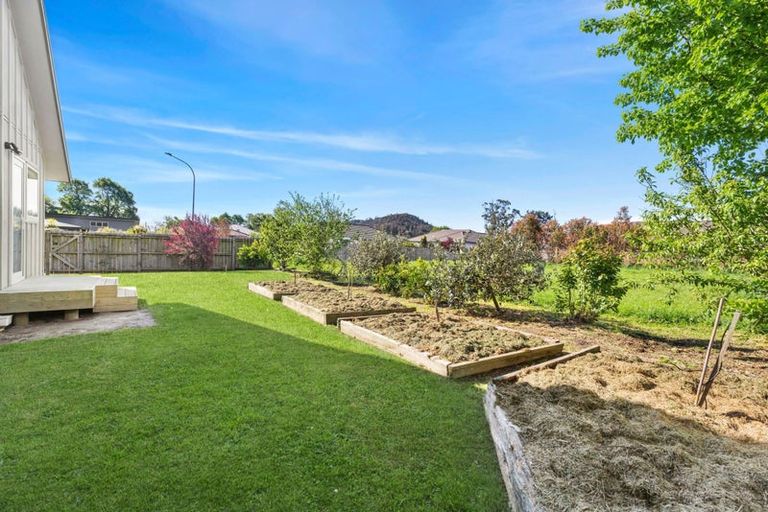 Photo of property in 2 Toiora Place, Takaka, 7110