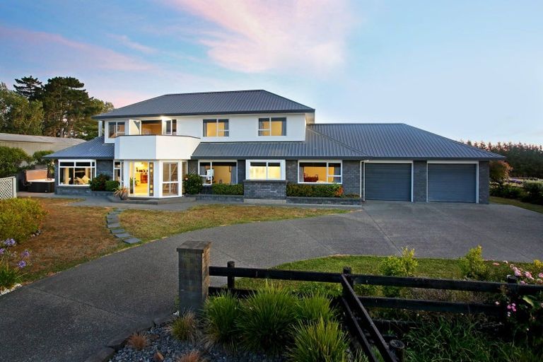Photo of property in 61 Whatapaka Road, Karaka, Papakura, 2580