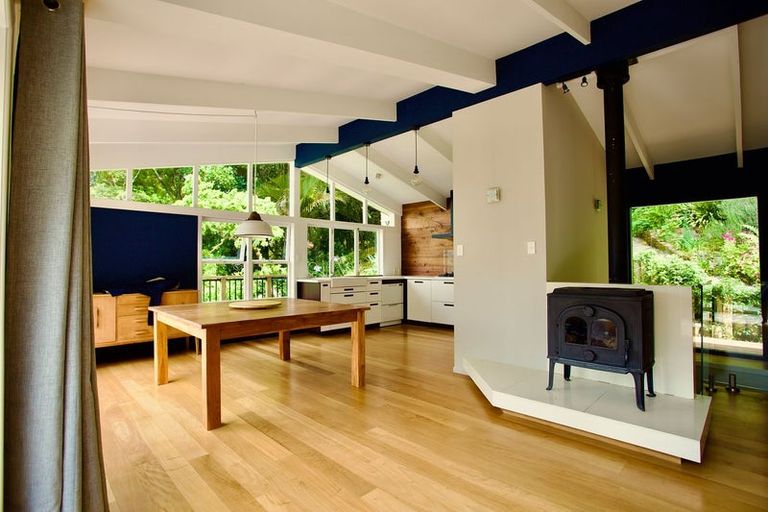 Photo of property in 14 Tinopai Road, Titirangi, Auckland, 0604