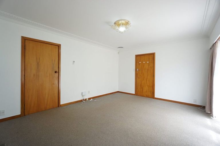 Photo of property in 494 Blockhouse Bay Road, Blockhouse Bay, Auckland, 0600