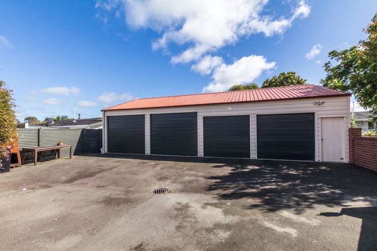 Photo of property in 62 Grange Street, Winton, 9720