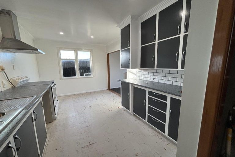 Photo of property in 8 Kuaka Place, Castlecliff, Whanganui, 4501