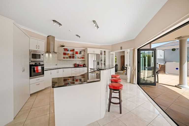 Photo of property in 20 Endeavour Drive, Whitby, Porirua, 5024