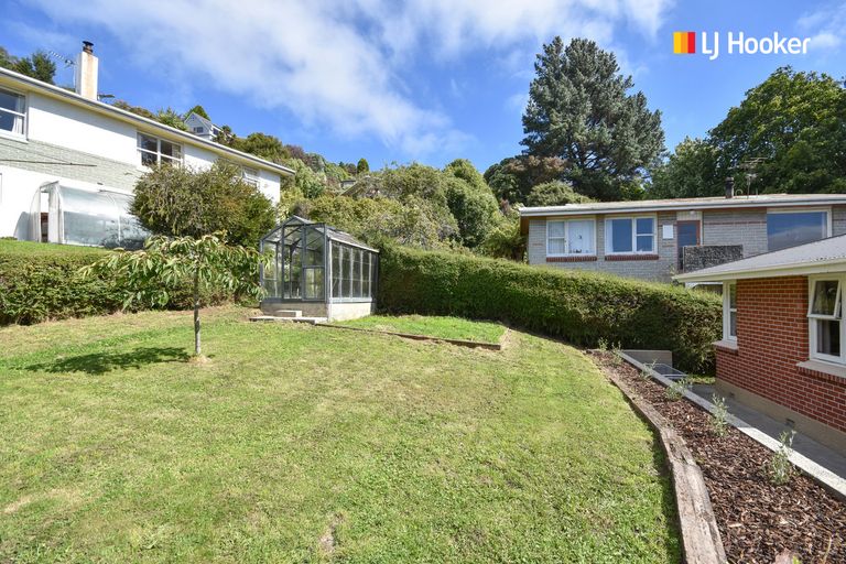 Photo of property in 85 Kaikorai Valley Road, Glenross, Dunedin, 9011