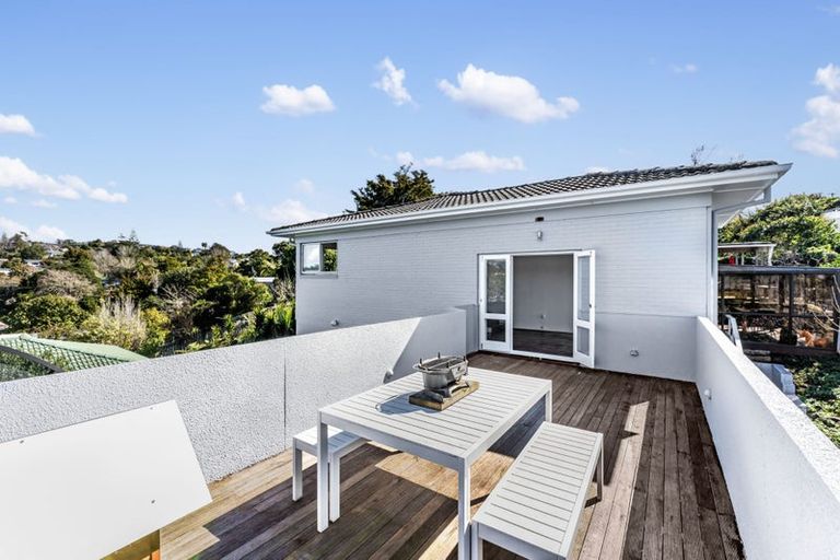 Photo of property in 29 Glamorgan Drive, Torbay, Auckland, 0630