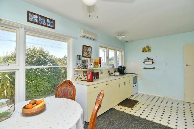 Photo of property in 71 Vancouver Crescent, Wainoni, Christchurch, 8061