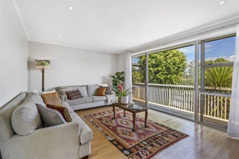 Photo of property in 1/60 Selwyn Crescent, Forrest Hill, Auckland, 0620