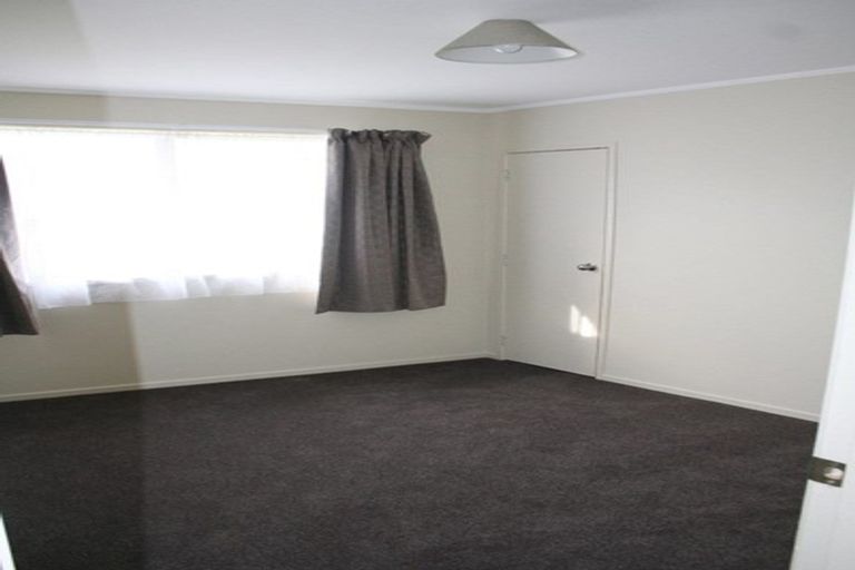 Photo of property in 337 Swanson Road, Ranui, Auckland, 0612