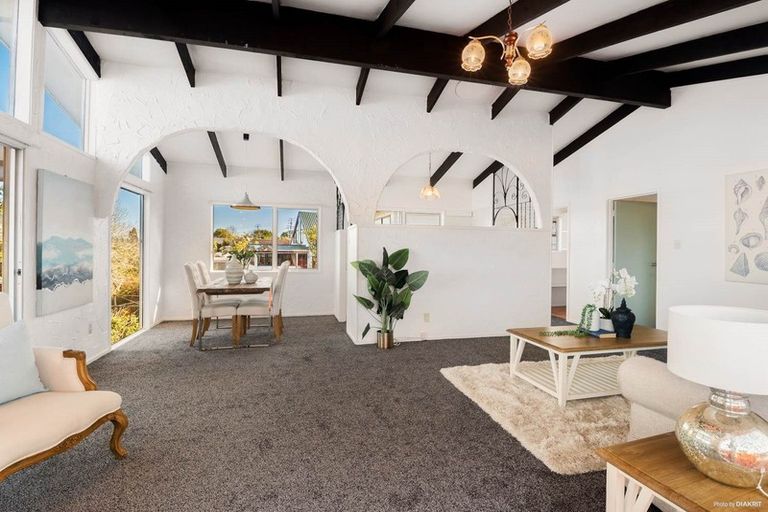 Photo of property in 779 East Coast Road, Northcross, Auckland, 0630