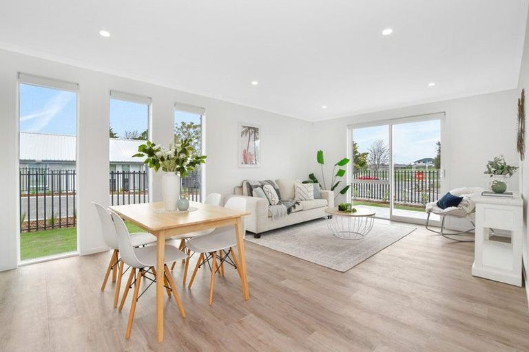 Photo of property in 1 Hauhake Lane, Omokoroa, 3114