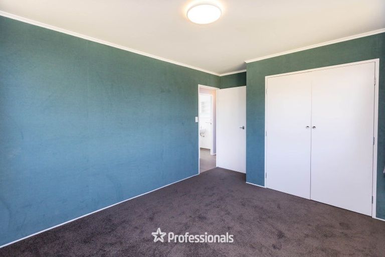 Photo of property in 23 Blueberry Grove, Timberlea, Upper Hutt, 5018