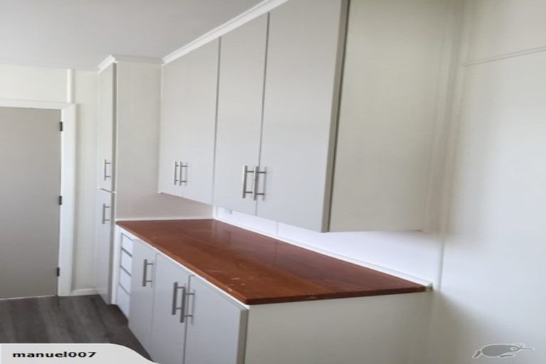 Photo of property in 1/17 Trevethick Grove, Woburn, Lower Hutt, 5010