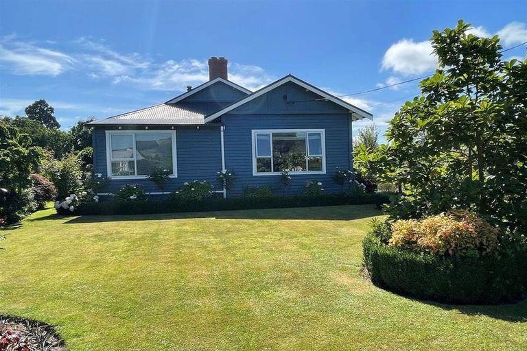 Photo of property in 12 Parsonage Road, Waimate, 7924