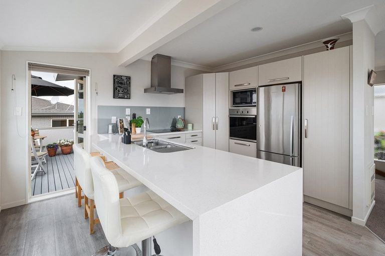 Photo of property in 8a Mana Street, Otumoetai, Tauranga, 3110