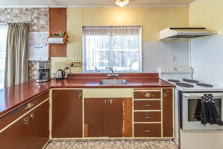 Photo of property in 6 Cornfoot Street, Castlecliff, Whanganui, 4501