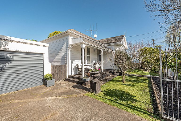 Photo of property in 24 Brassey Road, Saint Johns Hill, Whanganui, 4500