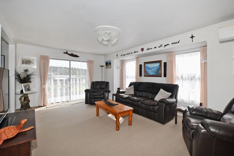 Photo of property in 9 Coleridge Place, Tikipunga, Whangarei, 0112