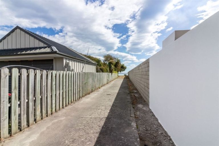 Photo of property in 96 Beachville Road, Redcliffs, Christchurch, 8081