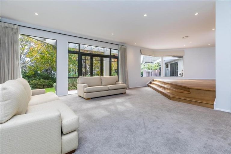 Photo of property in 312 Upper Harbour Drive, Greenhithe, Auckland, 0632